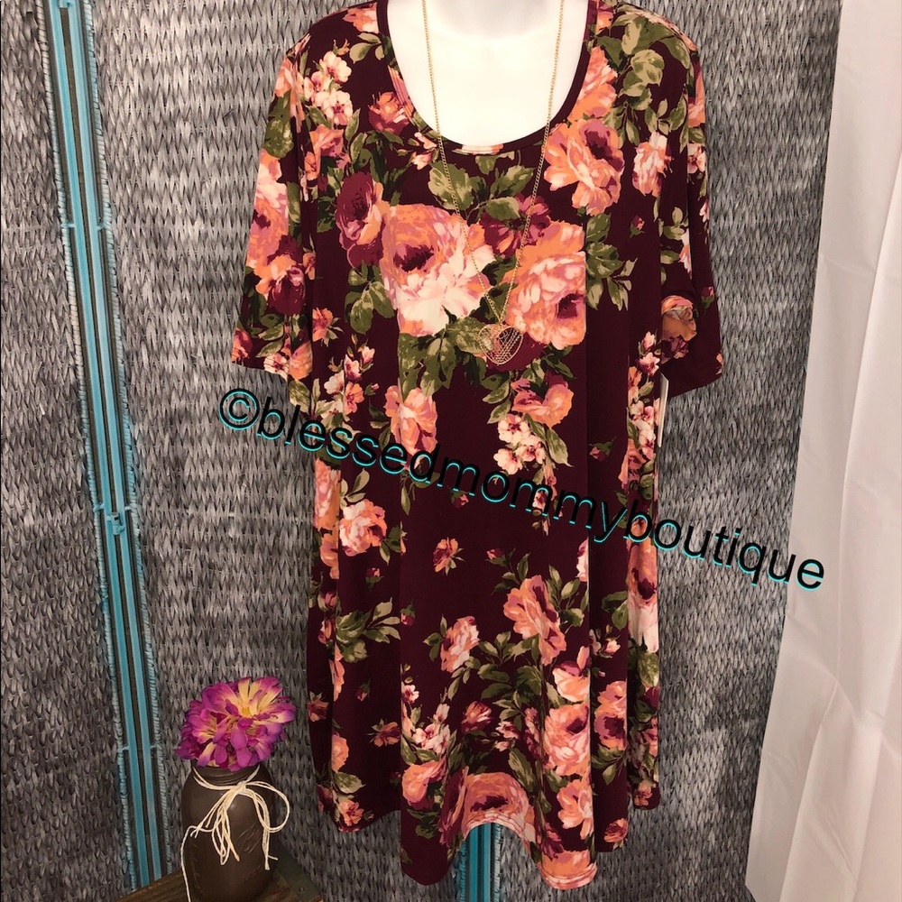 - Plus Size Dress